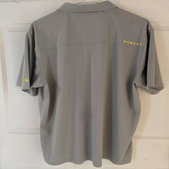 Oakley Golf Shirt - Picture 2 of 3